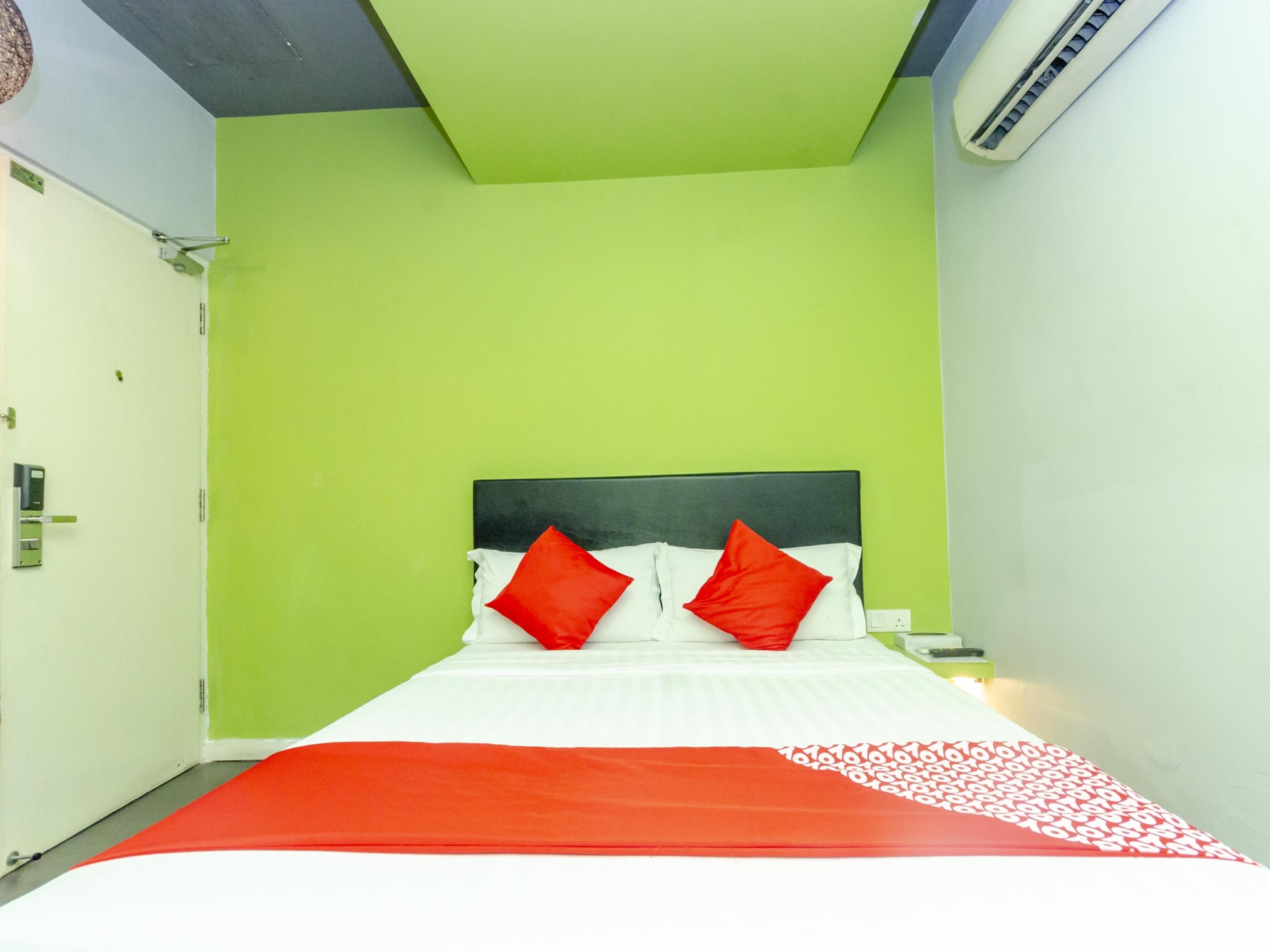 Oyo 317 Citytop Hotel Cheras Exterior photo