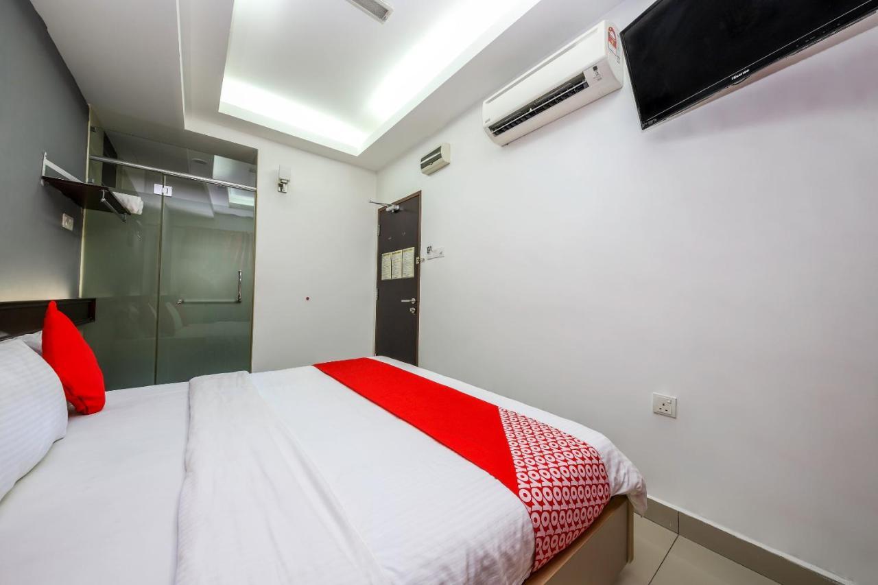 Oyo 317 Citytop Hotel Cheras Exterior photo
