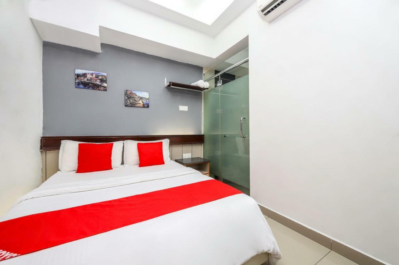 Oyo 317 Citytop Hotel Cheras Exterior photo