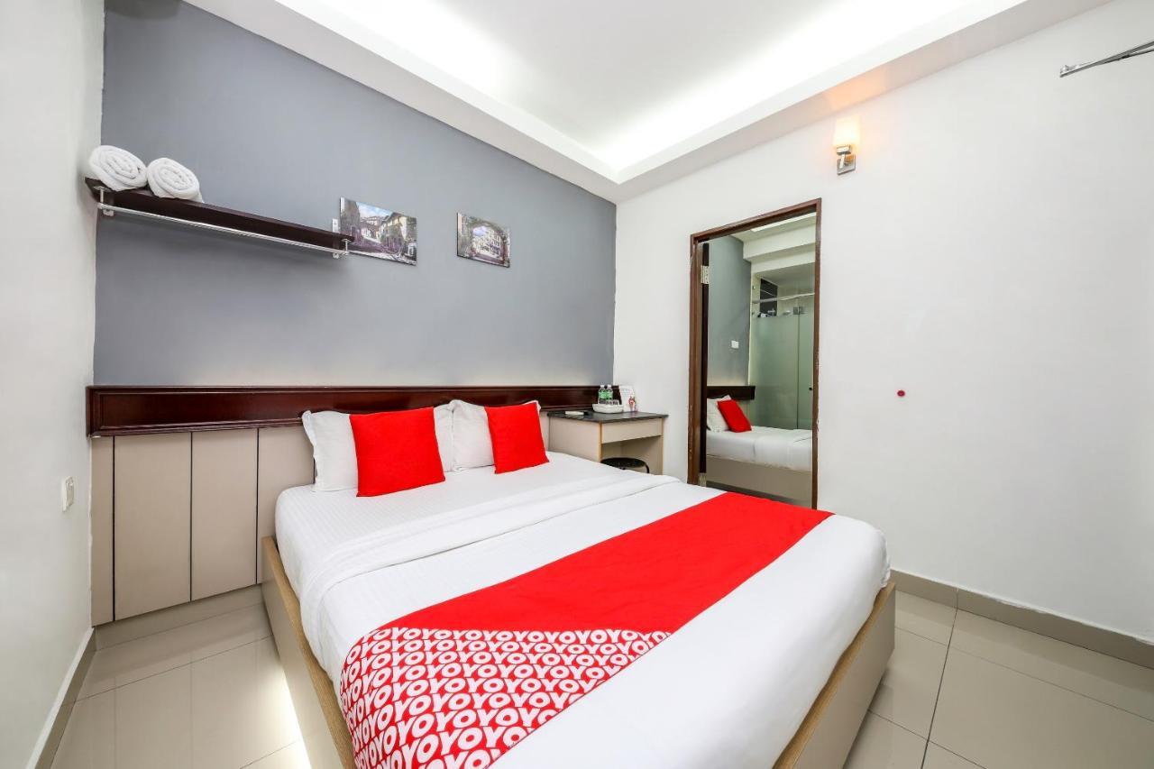 Oyo 317 Citytop Hotel Cheras Exterior photo